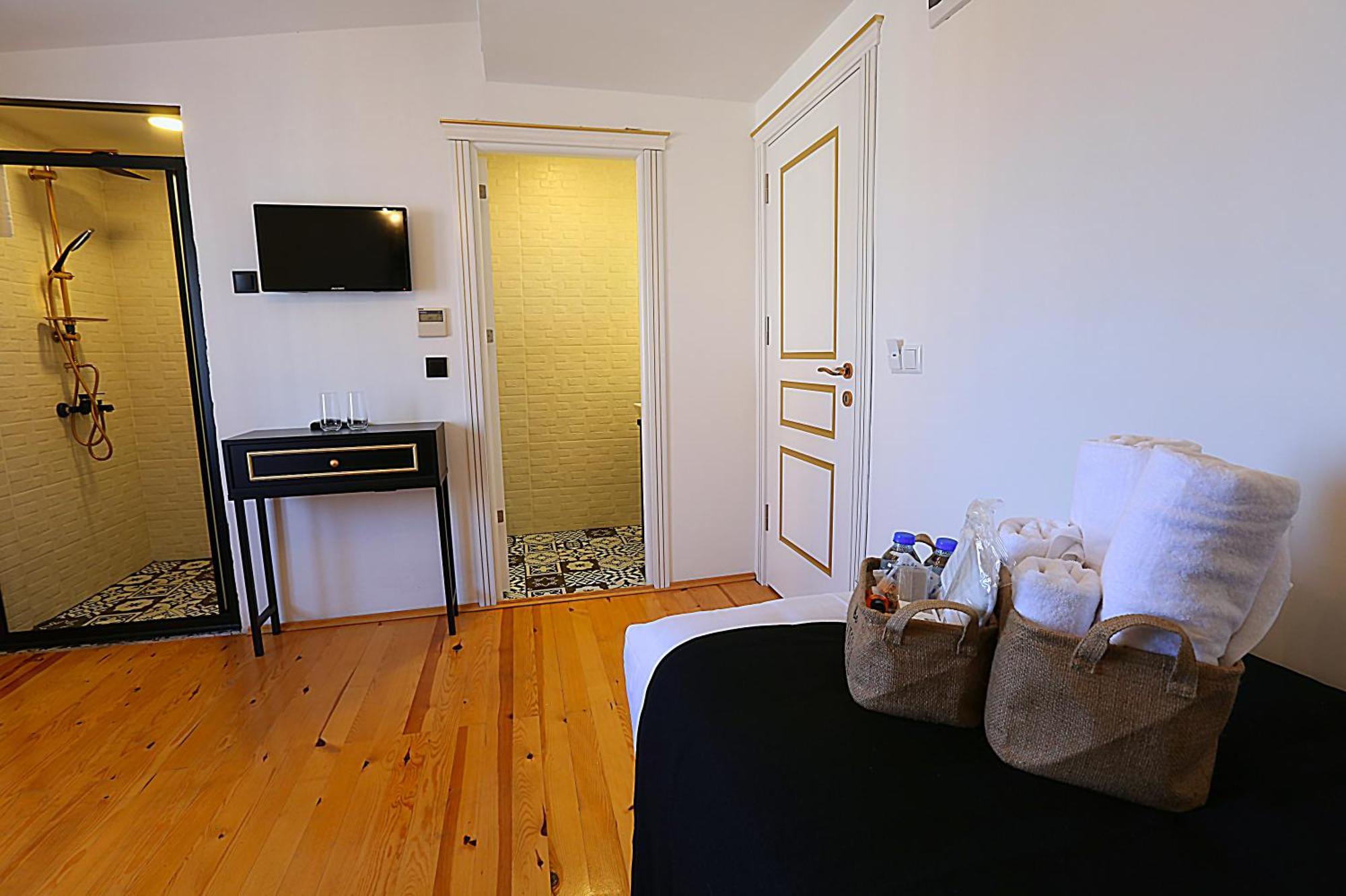 Istanbul Taksim Istiklal Street Kamil Hotel - Historical Room photo