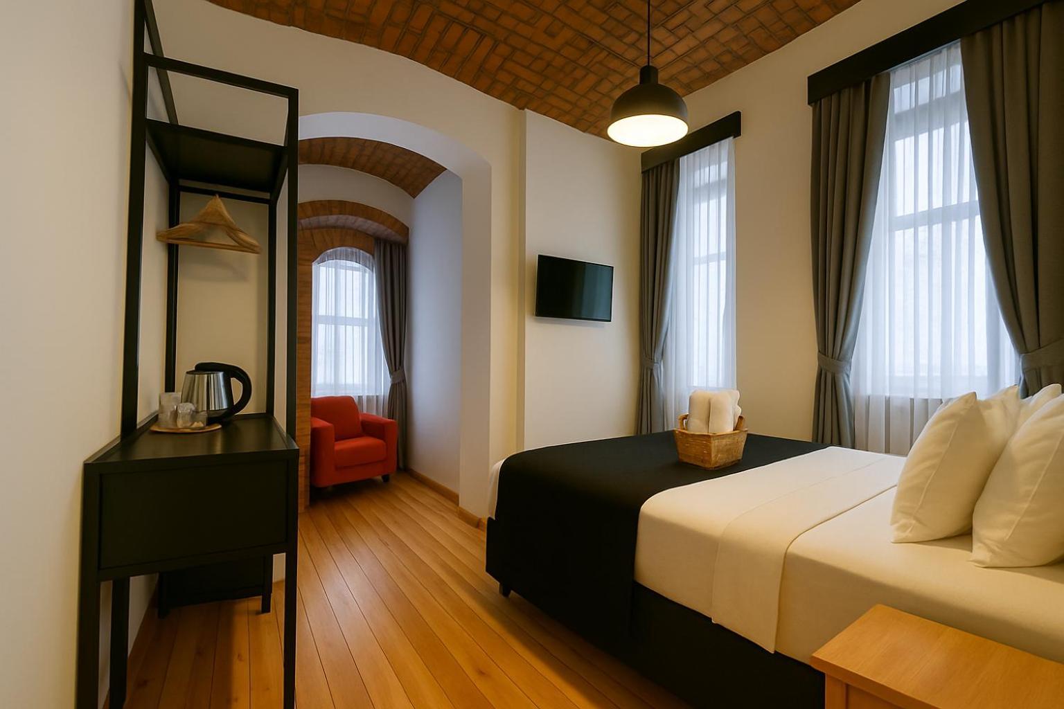 Istanbul Taksim Istiklal Street Kamil Hotel - Historical Exterior photo